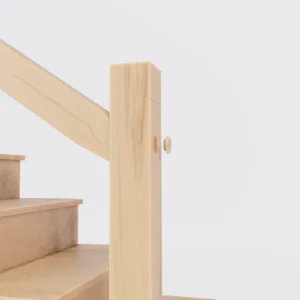 Lochabdeckungen aus Buche beim Einsatz in einer Möbelbohrung