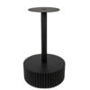 Schwarzes Metall-Tischgestell in Small, mit geriffelter Struktur und pulverbeschichtetem Finish, Durchmesser 30 cm, Höhe 49,5 cm. Modern und langlebig, ideal für kompakte Tischlösungen.