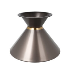 Braunes Metall-Tischgestell (Big) Gemütliches braunes Tischgestell in der Größe Big, mit elegantem goldenen Zier-Ring, runden Formen und stabiler Konstruktion für stilvolle Raumgestaltung.