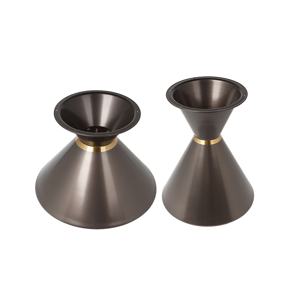 Größenübersicht: Small und Big Darstellung der beiden Größenoptionen des Metall-Tischgestells mit Maßangaben für flexible Gestaltungsmöglichkeiten. braun Metall-Tischgestell (Small Big)