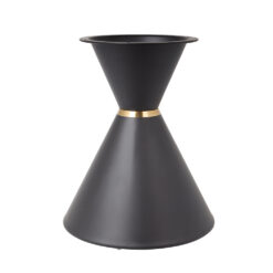 Schwarz-Mattes Metall-Tischgestell (Small) Elegantes, matt-schwarzes Tischgestell in der Größe Small mit rutschfesten Gummifüßen und schlichtem, robustem Design, perfekt für moderne Wohn- und Büroräume.