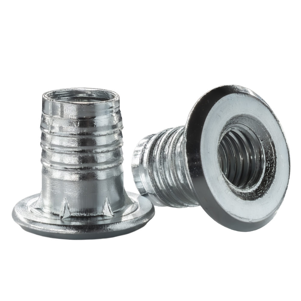 4 Einschlagmuffen M8×16 mm.