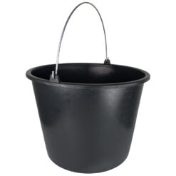 Baueimer 20 Liter im Einsatz auf der Baustelle zum Anmischen von Mörtel