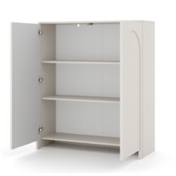 Nahaufnahme der grifflosen Front mit modernem Push-to-Open System zum einfachen Öffnen per Druck.